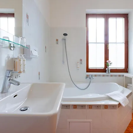 Hotel Vyhlidka 4*